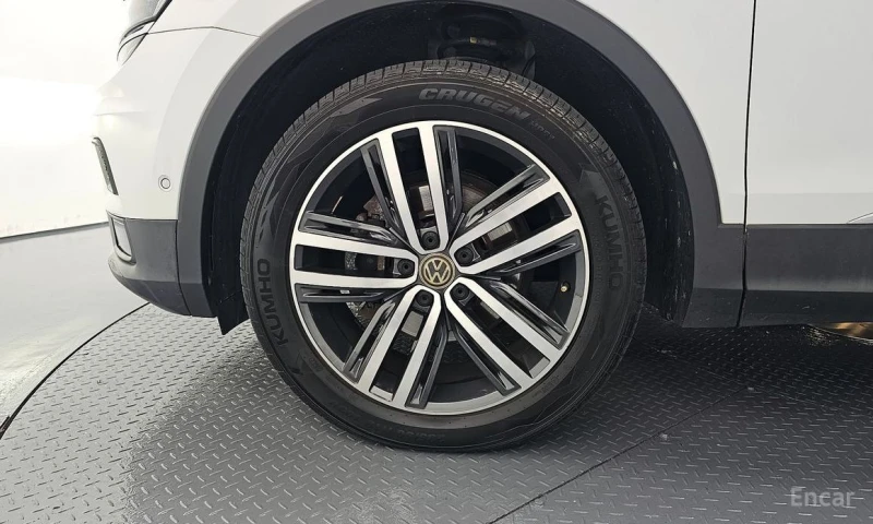 VW Tiguan Allspace, снимка 5 - Автомобили и джипове - 52725181