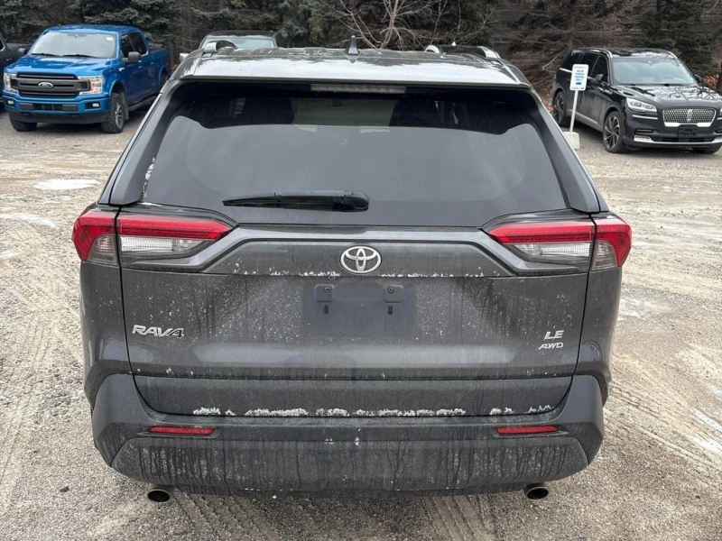Toyota Rav4 * LE * CARFAX * БЕЗ ПЪРВОНАЧАЛНА ВНОСКА, снимка 4 - Автомобили и джипове - 52931165