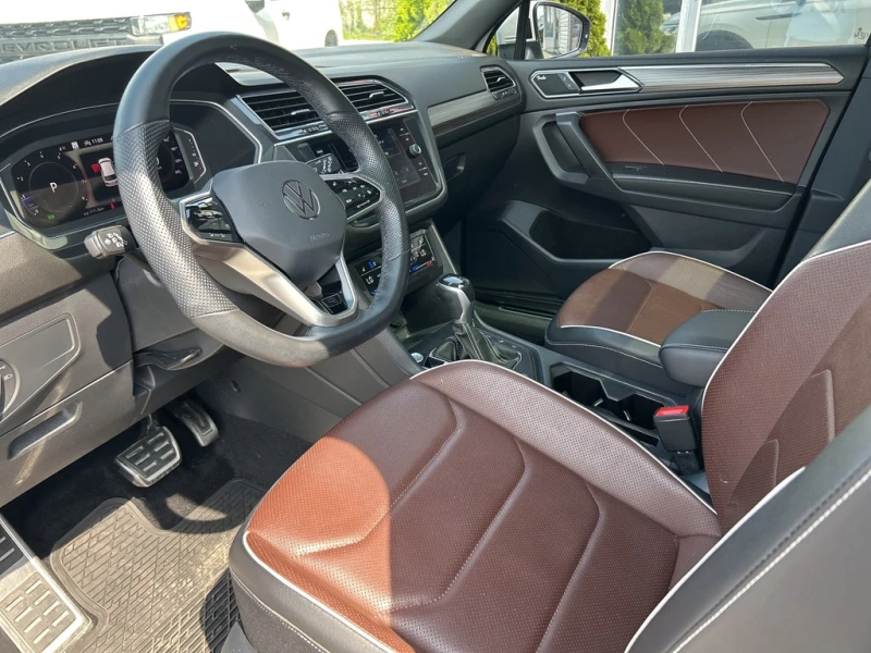 VW Tiguan Highline R-Line, снимка 7 - Автомобили и джипове - 53417490