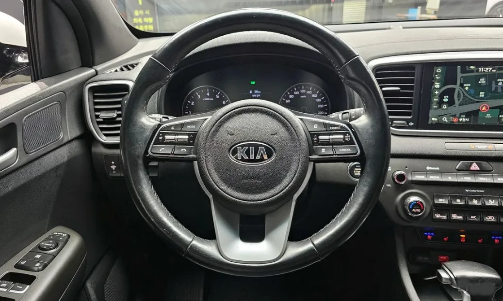 Kia Sportage 2.0 DOHC - OЧАКВАН ВНОС - изображение 5