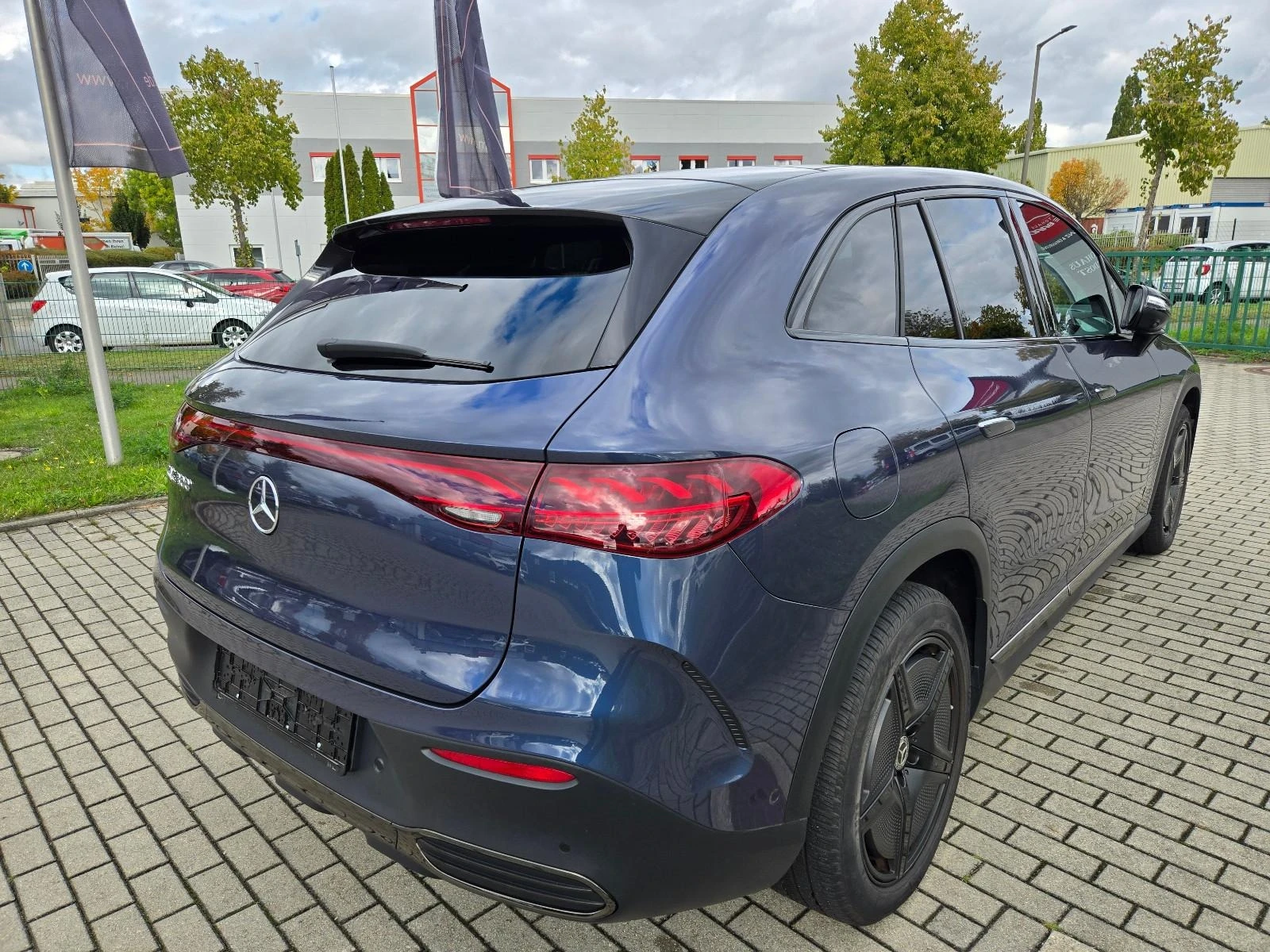 Mercedes-Benz EQE 300 SUV/AMG/NIGHT/PANO/360/MEMORY/20/ - изображение 4