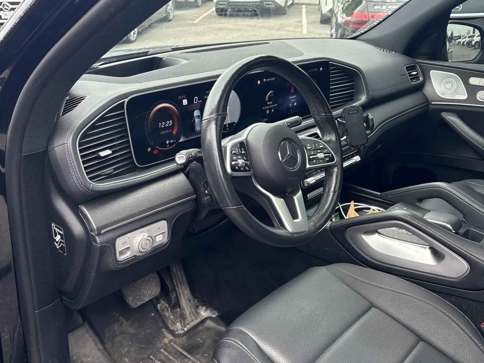 Mercedes-Benz GLE 350 4MATIC* AMG NIGHT PACKAGE* Keyless* Панорама , снимка 6 - Автомобили и джипове - 55014963