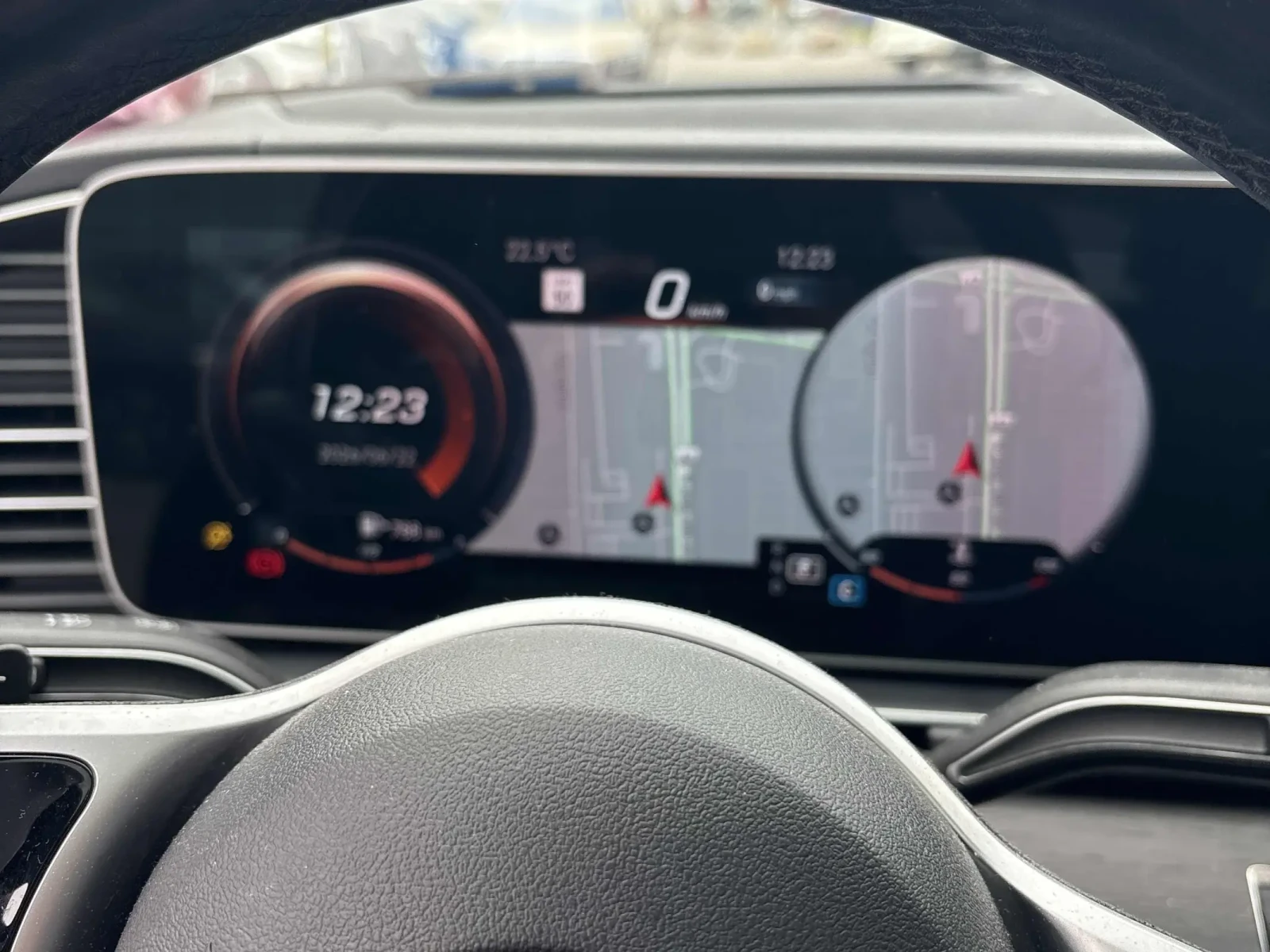 Mercedes-Benz GLE 350 4MATIC* AMG NIGHT PACKAGE* Keyless* Панорама , снимка 7 - Автомобили и джипове - 55014963