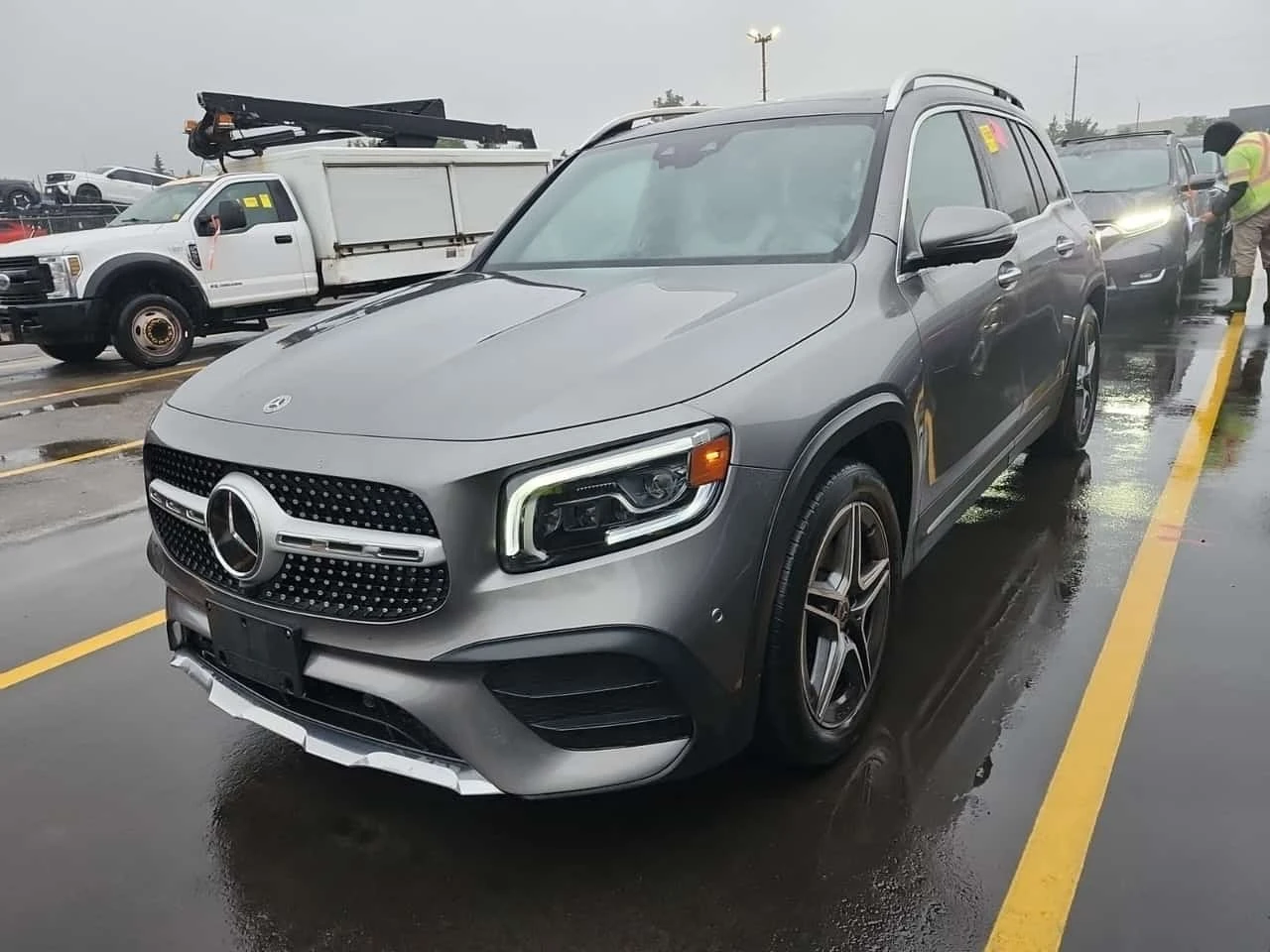 Mercedes-Benz GLB 250  * CARFAX * ОПЦИЯ ЗА ФИНАНСИРАНЕ