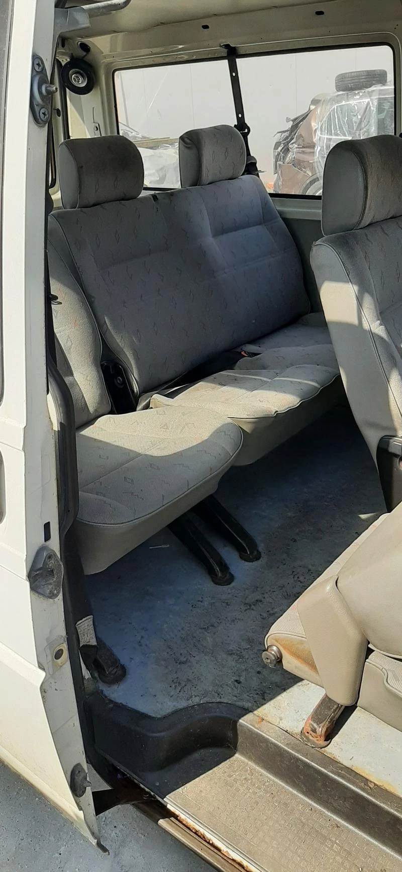 VW Transporter 2.5d, снимка 8 - Бусове и автобуси - 36168536