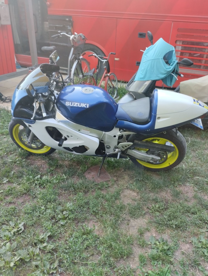 Suzuki Gsxr  600, снимка 3 - Мотоциклети и мототехника - 46401398