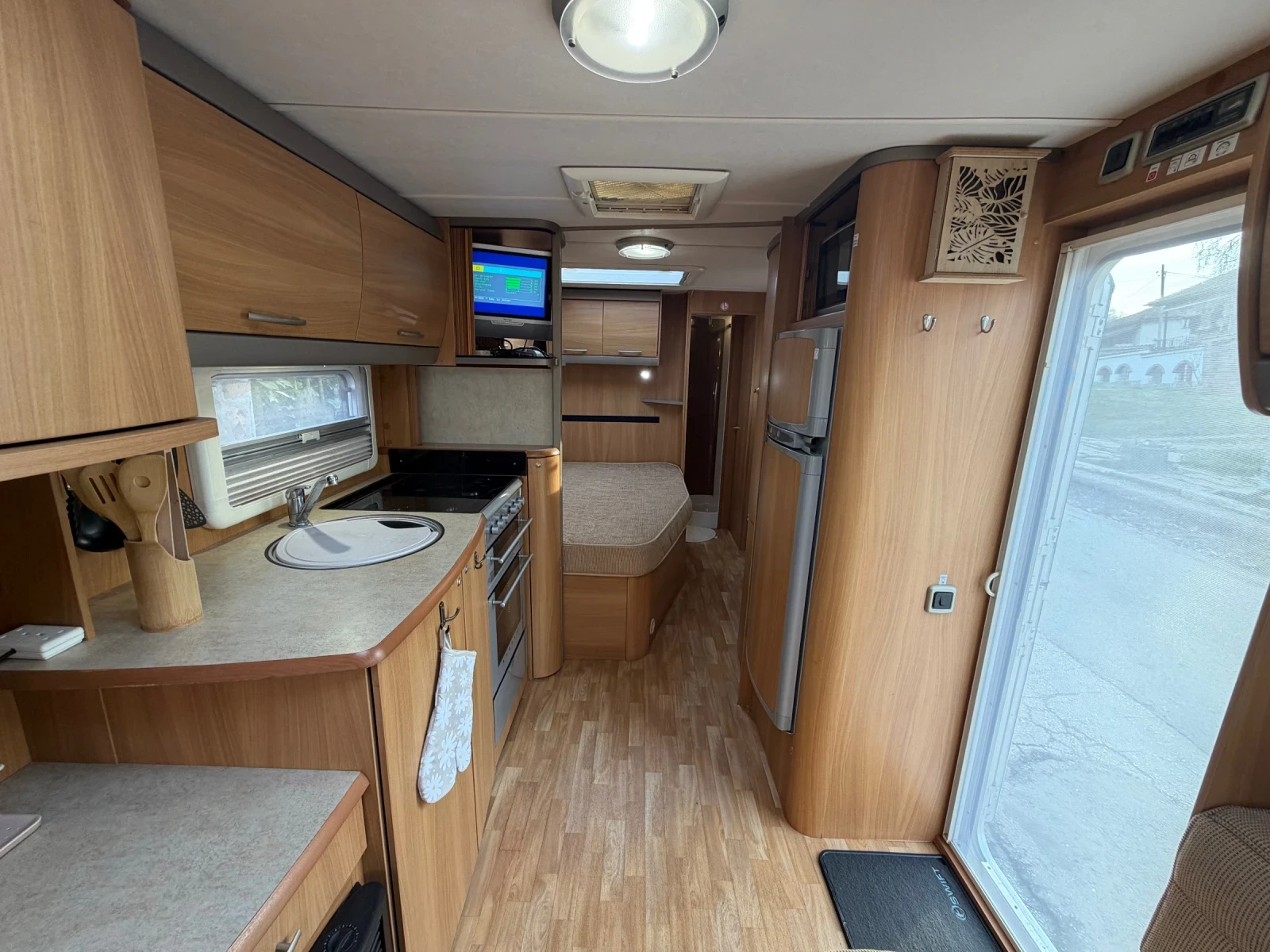 Каравана Swift CONQUEROR-ФРЕНСКА СПАЛНЯ/MOVER/СОЛАР/ФОРСЕЛТ/TOP - изображение 5