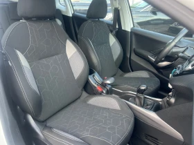 Peugeot 2008 PureTech Allure PANORAMA NAVI | Mobile.bg    11