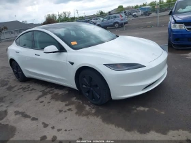 ������ Tesla Model 3