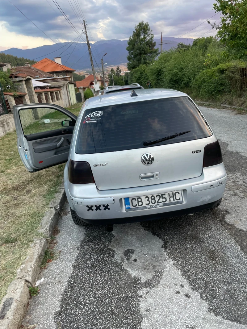 VW Golf 1.9 TDI, снимка 6 - Автомобили и джипове - 47662558