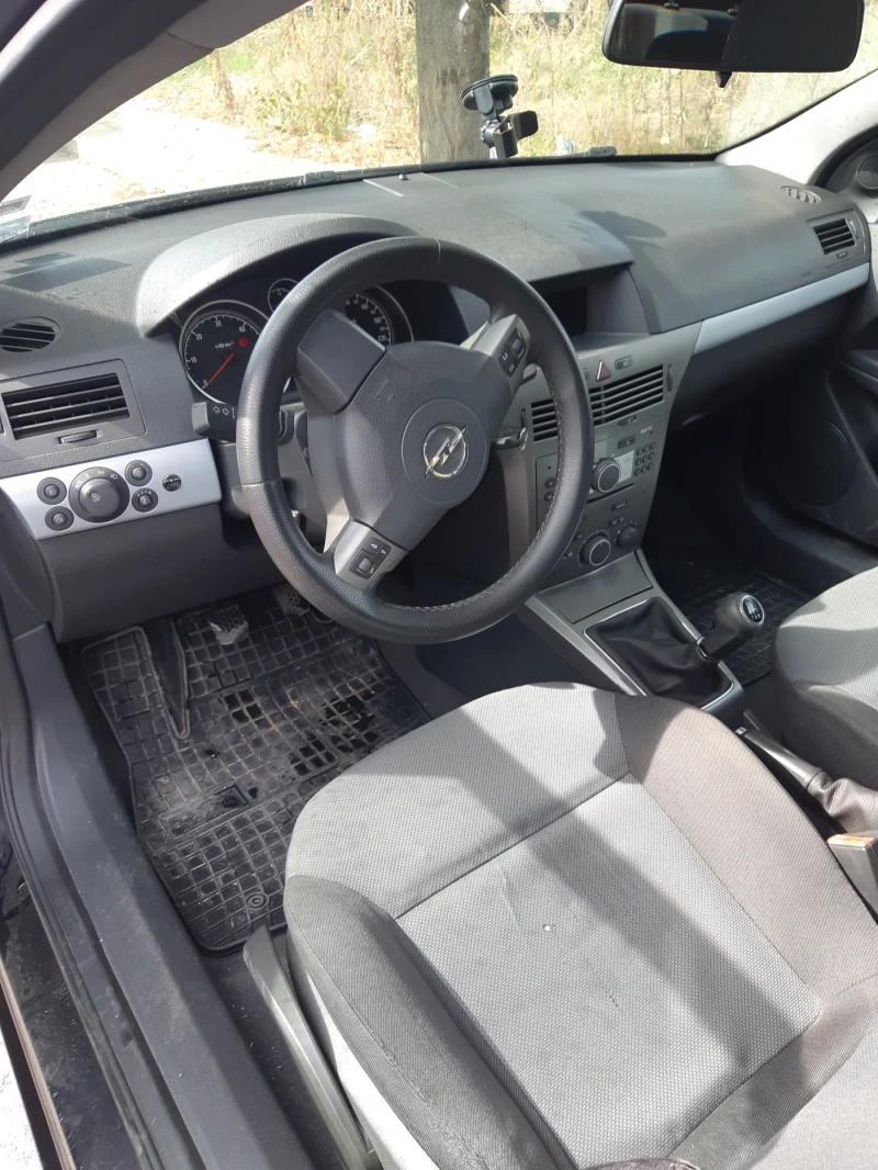 Opel Astra, снимка 4 - Автомобили и джипове - 48061805