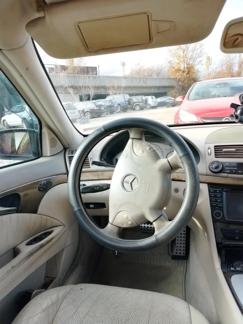 Mercedes-Benz E 320, снимка 8 - Автомобили и джипове - 47925914