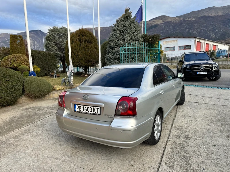 Toyota Avensis 2.2 D-4D, снимка 7 - Автомобили и джипове - 48095713