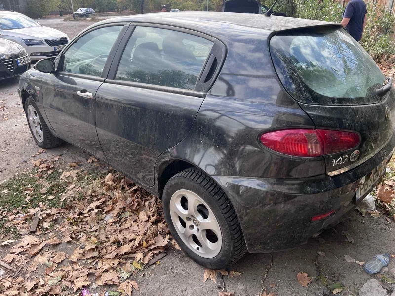 Alfa Romeo 147 1.9 JTD, снимка 5 - Автомобили и джипове - 48426099