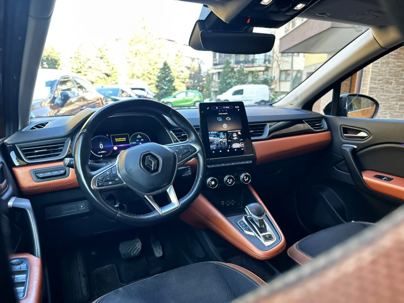 Renault Captur, снимка 9 - Автомобили и джипове - 48490203