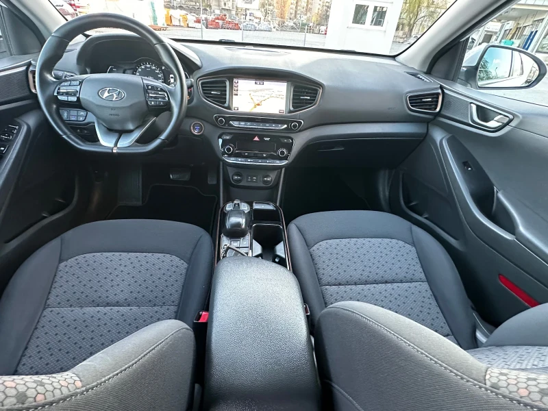 Hyundai Ioniq 28 KWh, снимка 11 - Автомобили и джипове - 49569343