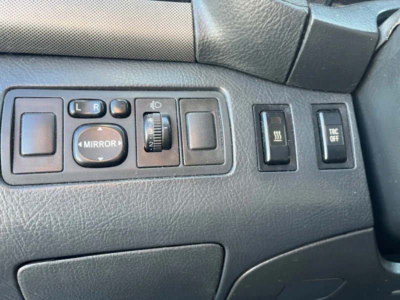 Toyota Avensis, снимка 11 - Автомобили и джипове - 52551308