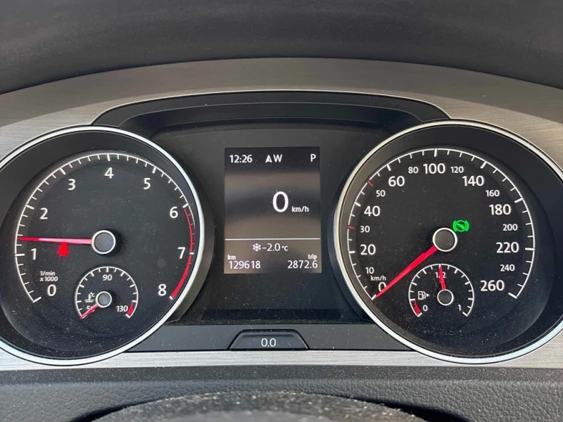 VW Golf * 5dr HB Auto 1.8 TSI * CARFAX * ЦЕНА ДО БГ, снимка 8 - Автомобили и джипове - 53381935