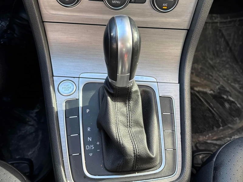 VW Golf * 5dr HB Auto 1.8 TSI * CARFAX * ЦЕНА ДО БГ, снимка 10 - Автомобили и джипове - 53381935