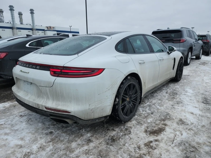 Porsche Panamera * 4 E HYBRID * CARFAX * Червена кожа* Панорама, снимка 3 - Автомобили и джипове - 53448420