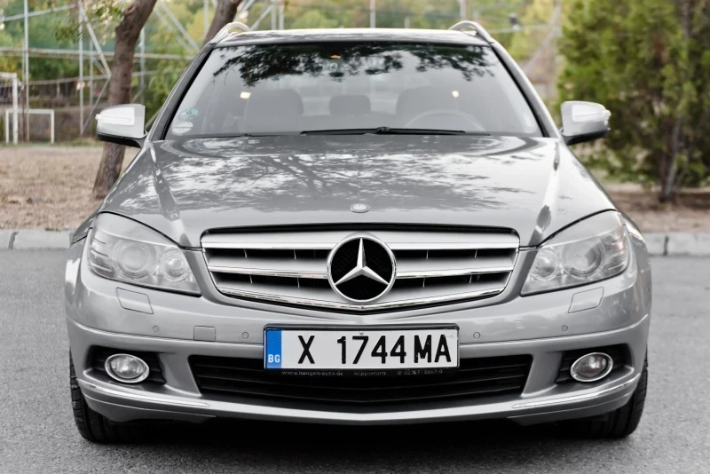 Mercedes-Benz C 320 3.0 - изображение 2
