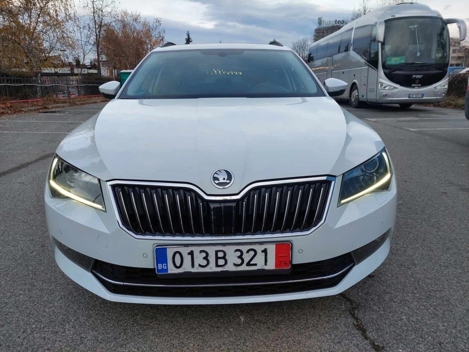 Skoda Superb 2,0TDI 190ps 4x4 - изображение 2