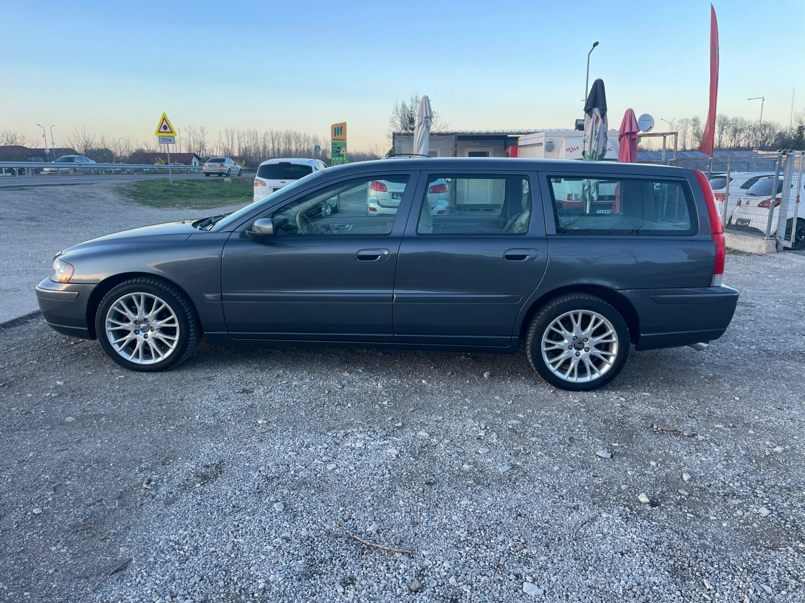 Volvo V70 2.4TDI-185-AVTOMAT-ITALIA | Mobile.bg — изображение 13