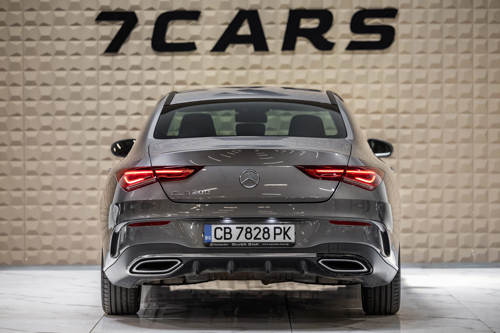 Mercedes-Benz CLA 200 * AMG LINE * ДИГИТАЛЕН КОКПИТ * ПОДГРЯВАНИ СЕДАЛКИ - изображение 5