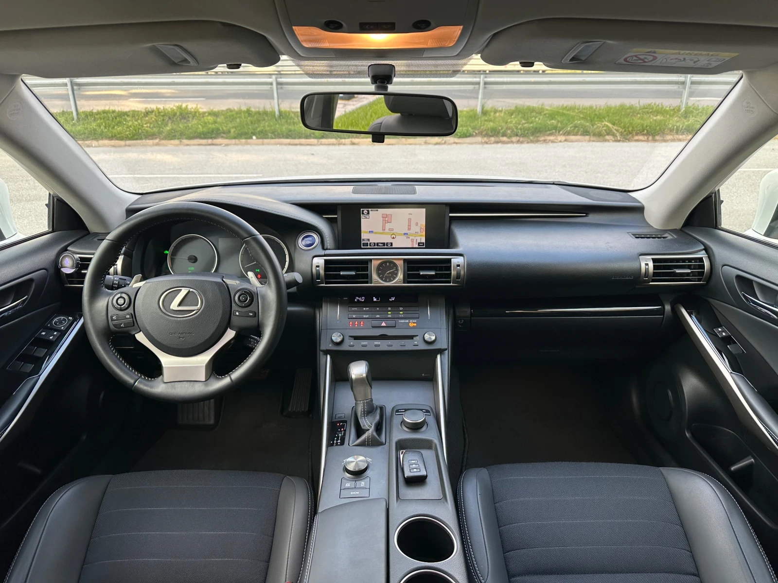 Lexus IS 300 Is300 hybrid 150хил.км! Отлично тех.състояние! - изображение 10