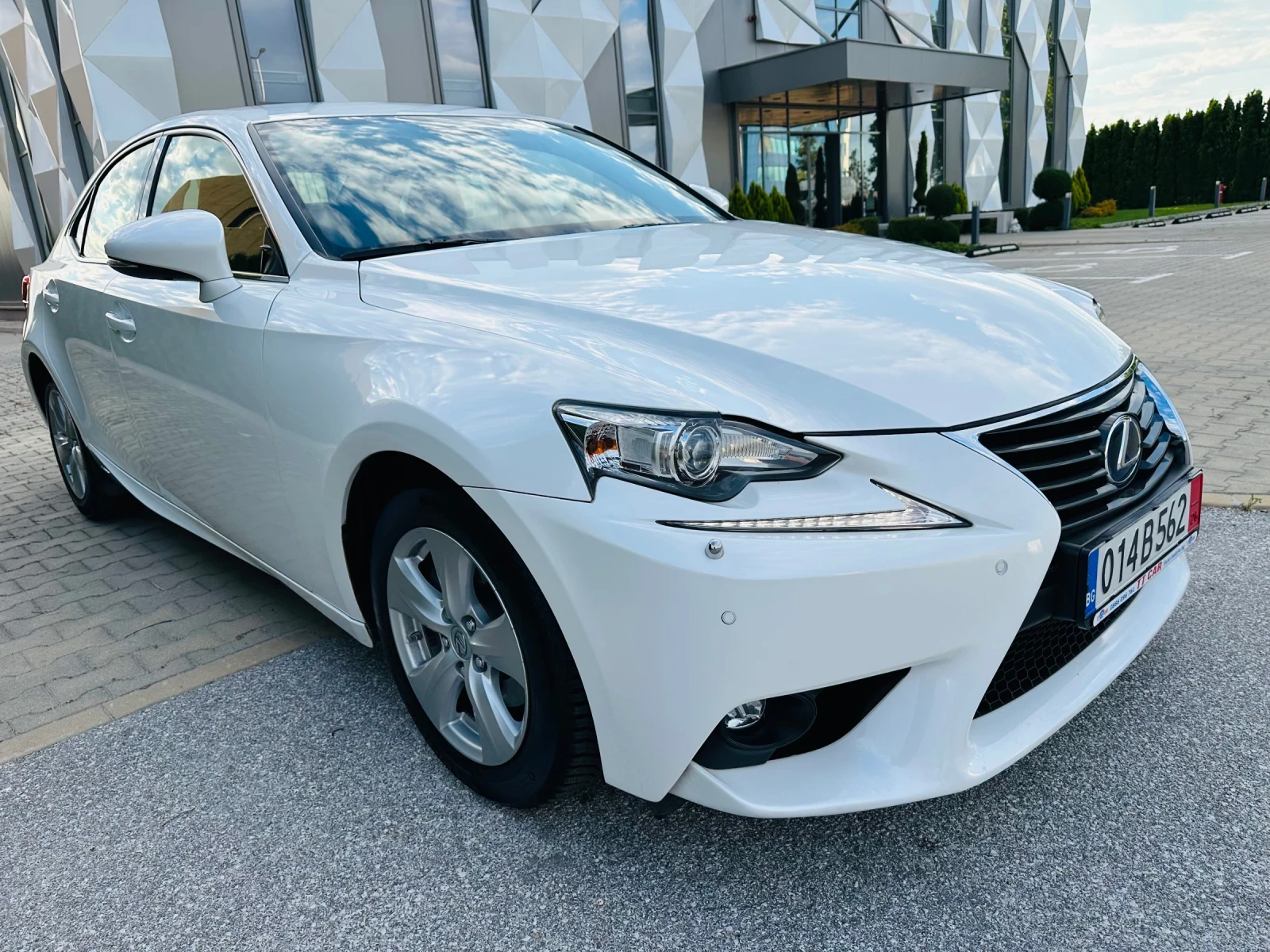 Lexus IS 300 Is300 hybrid 150хил.км! Отлично тех.състояние! - изображение 4