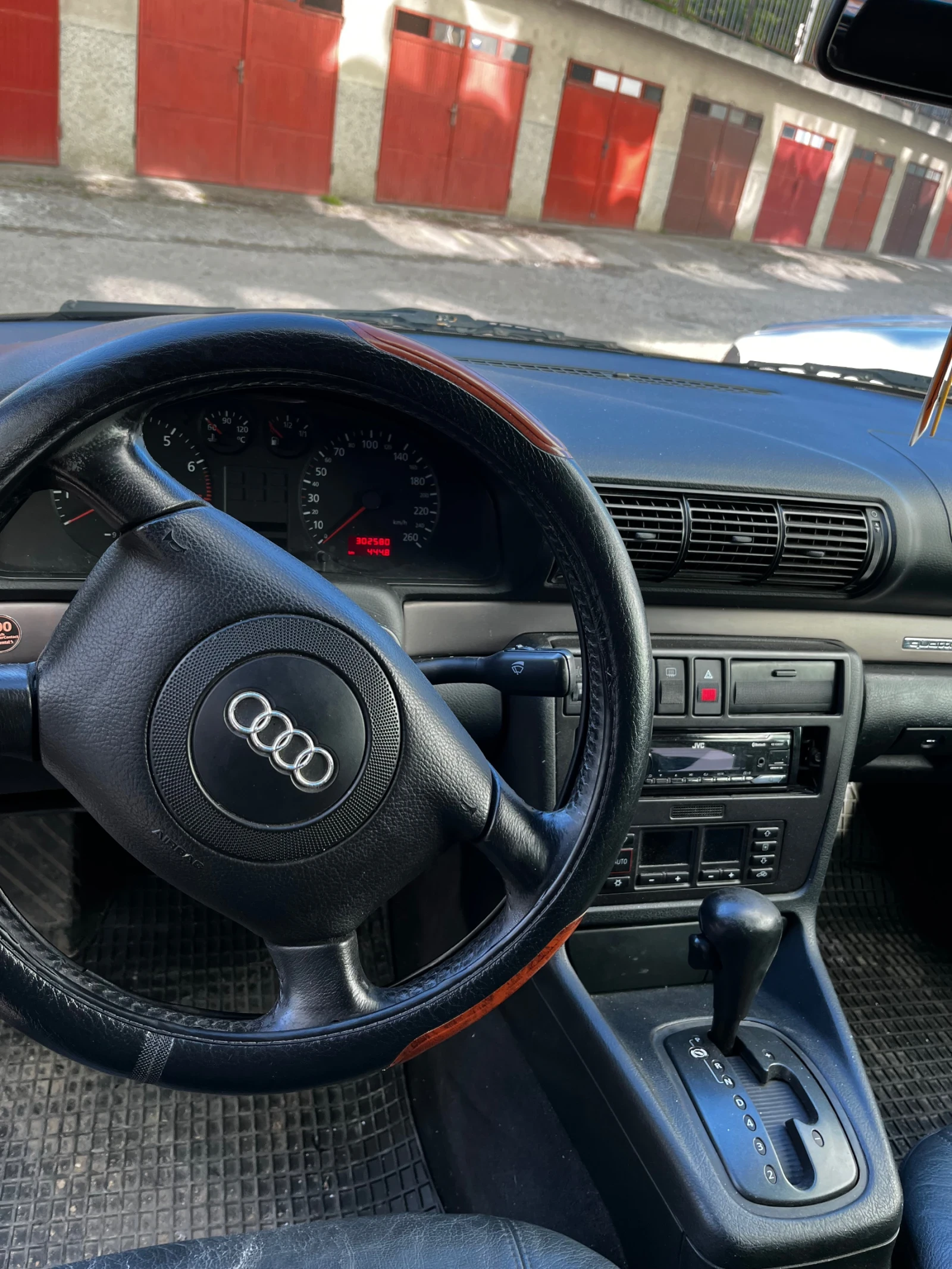 Audi A4  - изображение 4