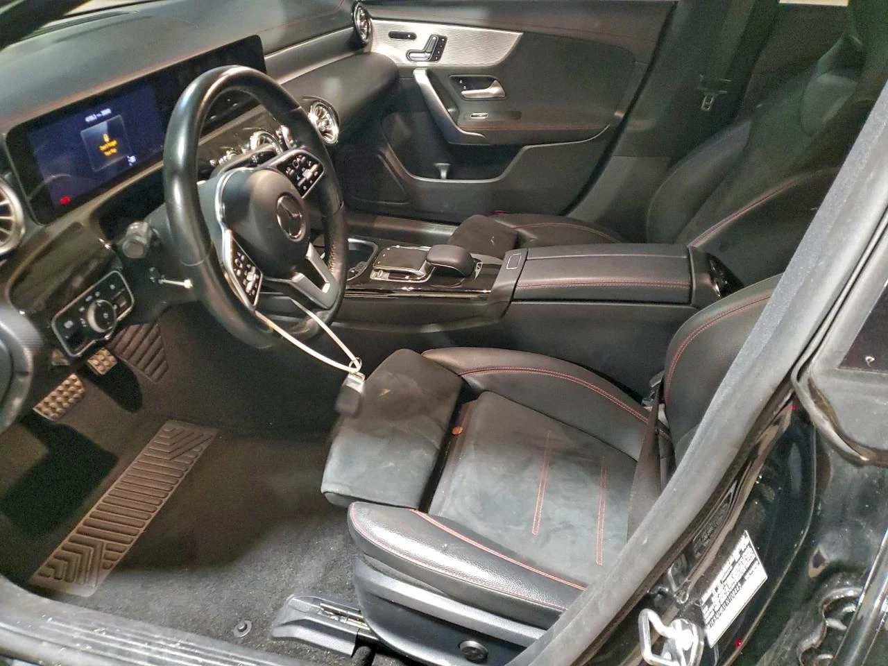 Mercedes-Benz CLA 250 4MATIC* АМГ ПАКЕТ* DIGITAL* DISTRONIC* АЛКАНТАРА*  - изображение 7