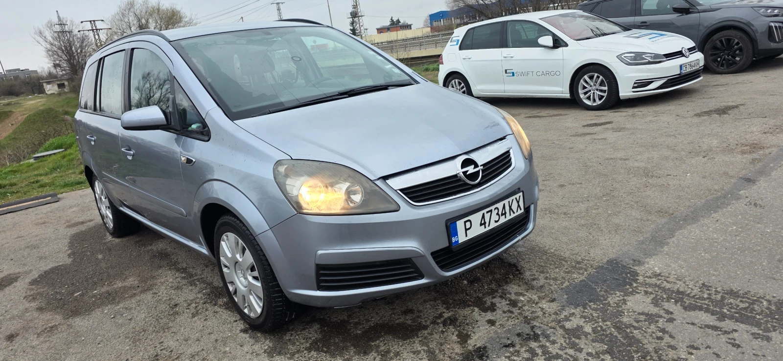 Opel Zafira продавам си Автомобила в добро състояние 1.6 бензи, снимка 10 - Автомобили и джипове - 54078085
