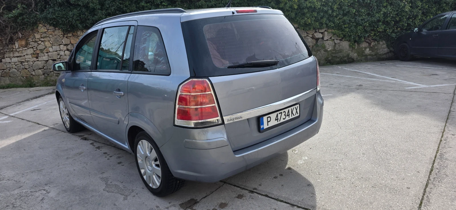 Opel Zafira продавам си Автомобила в добро състояние 1.6 бензи, снимка 14 - Автомобили и джипове - 54078085