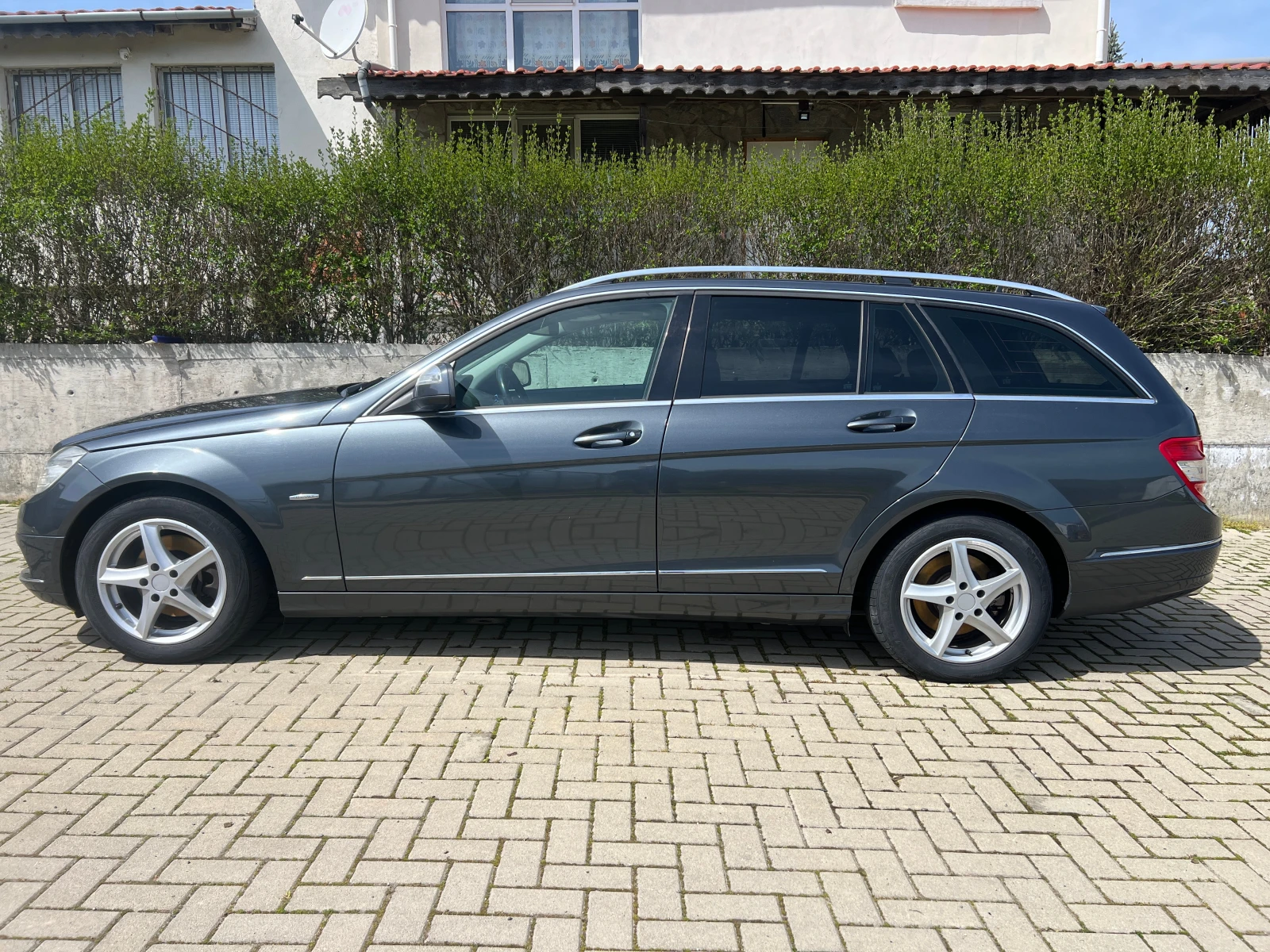 Mercedes-Benz C 220, снимка 3 - Автомобили и джипове - 54184116