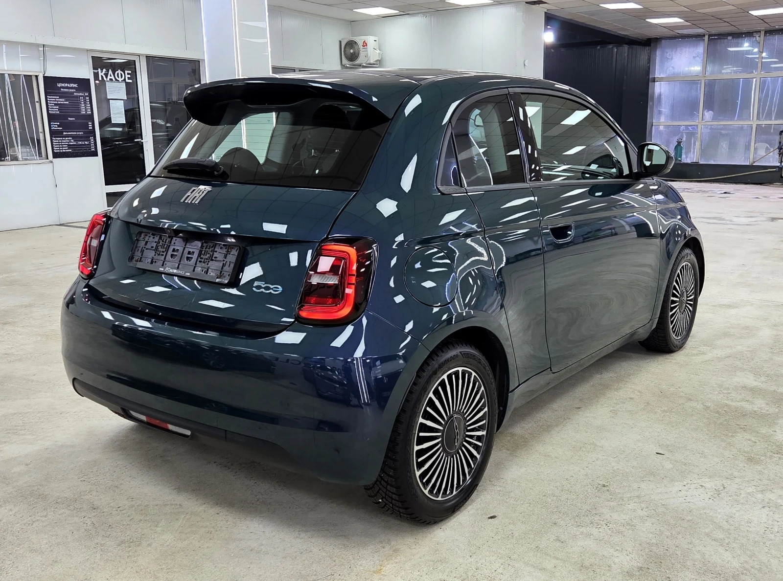 Fiat 500 42КWh/3 Врати/Long Range, снимка 3 - Автомобили и джипове - 54649102