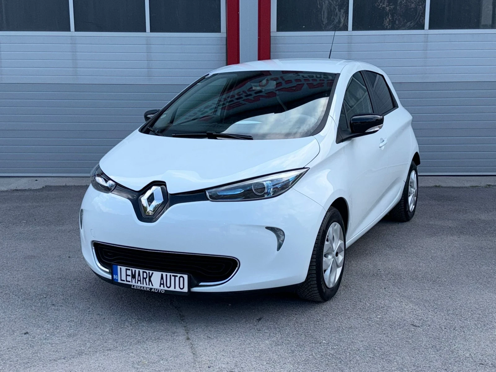 Renault Zoe 23.3KWh AUTOMATIK START STOP NAVI KLIMATRONIK, снимка 4 - Автомобили и джипове - 54793427