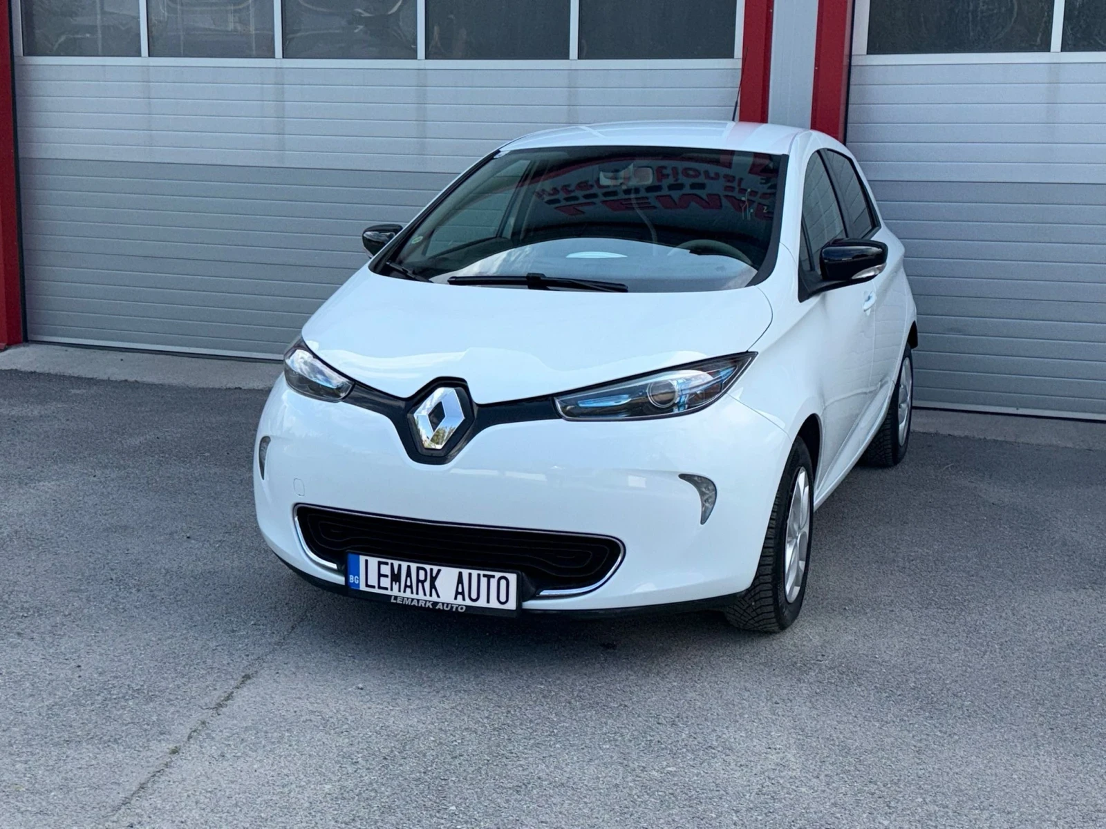 Renault Zoe 23.3KWh AUTOMATIK START STOP NAVI KLIMATRONIK, снимка 2 - Автомобили и джипове - 54793427