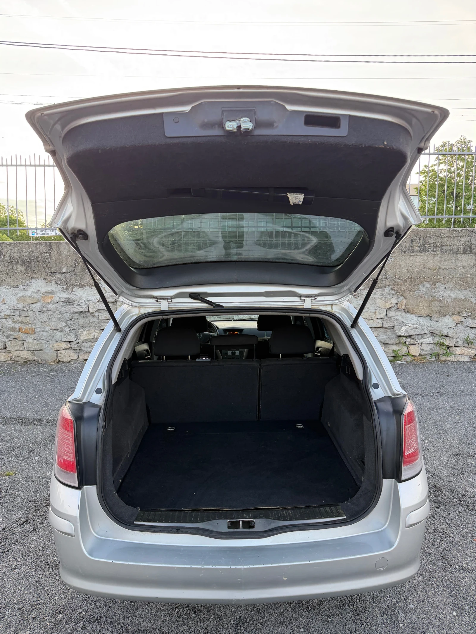 Opel Astra 1.9/CDTI/120кс., снимка 10 - Автомобили и джипове - 54804506
