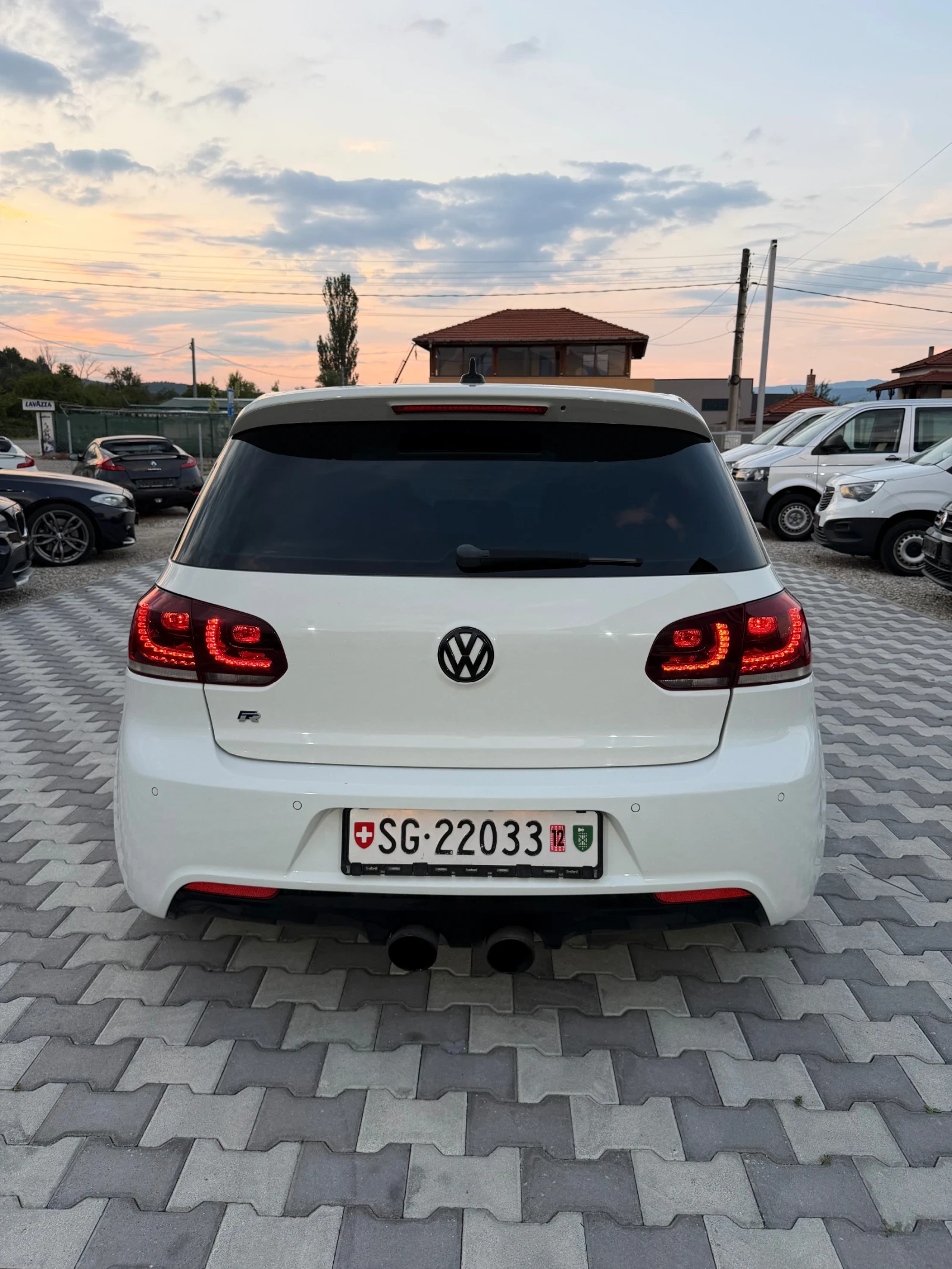 VW Golf R 2.0, снимка 6 - Автомобили и джипове - 55335225