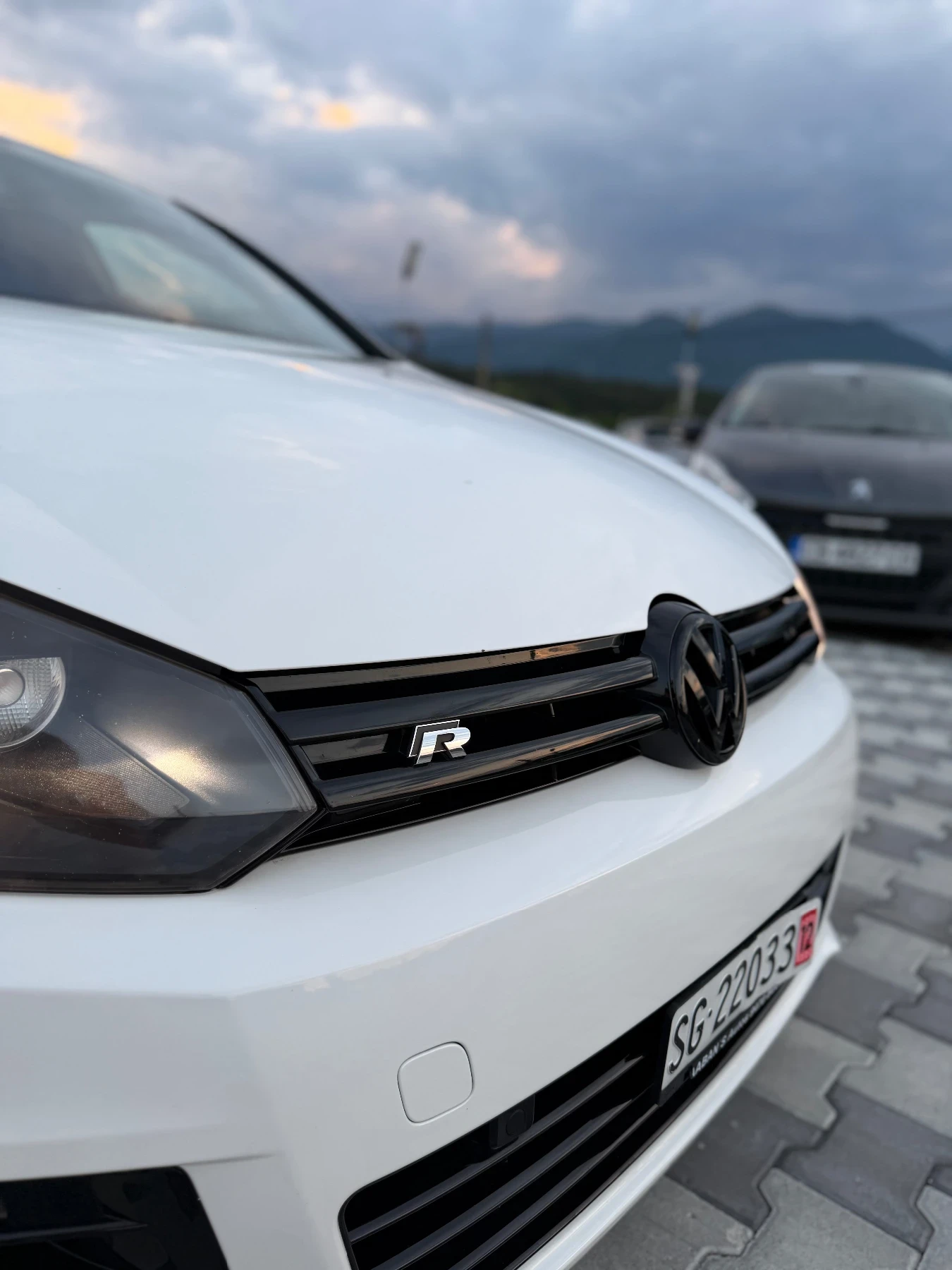 VW Golf R 2.0, снимка 2 - Автомобили и джипове - 55335225