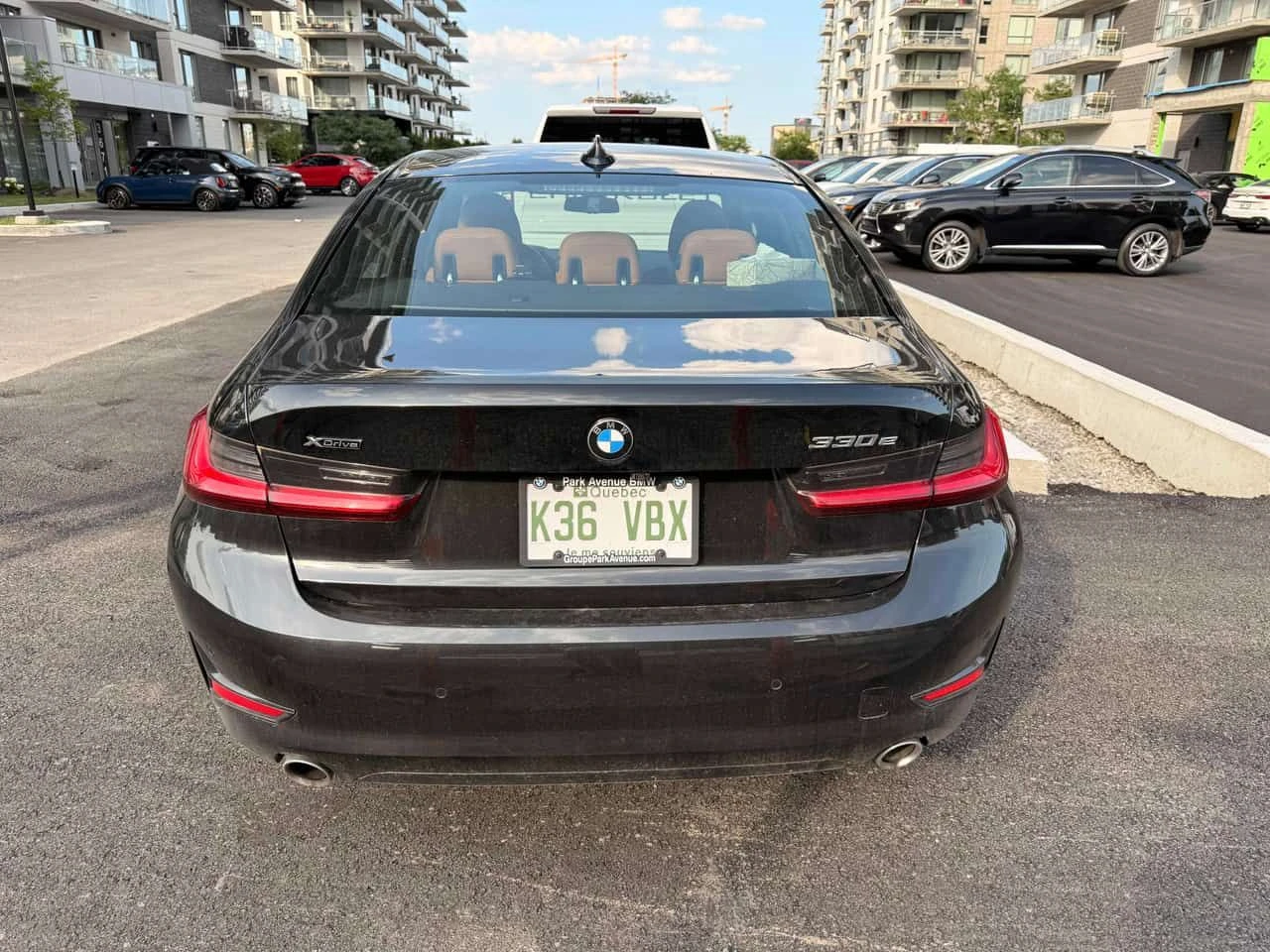 BMW 330 * 330e xDrive * АВТОКРЕДИТ БЕЗ ПЪРВОНАЧАЛНА ВНОСКА, снимка 4 - Автомобили и джипове - 55535631
