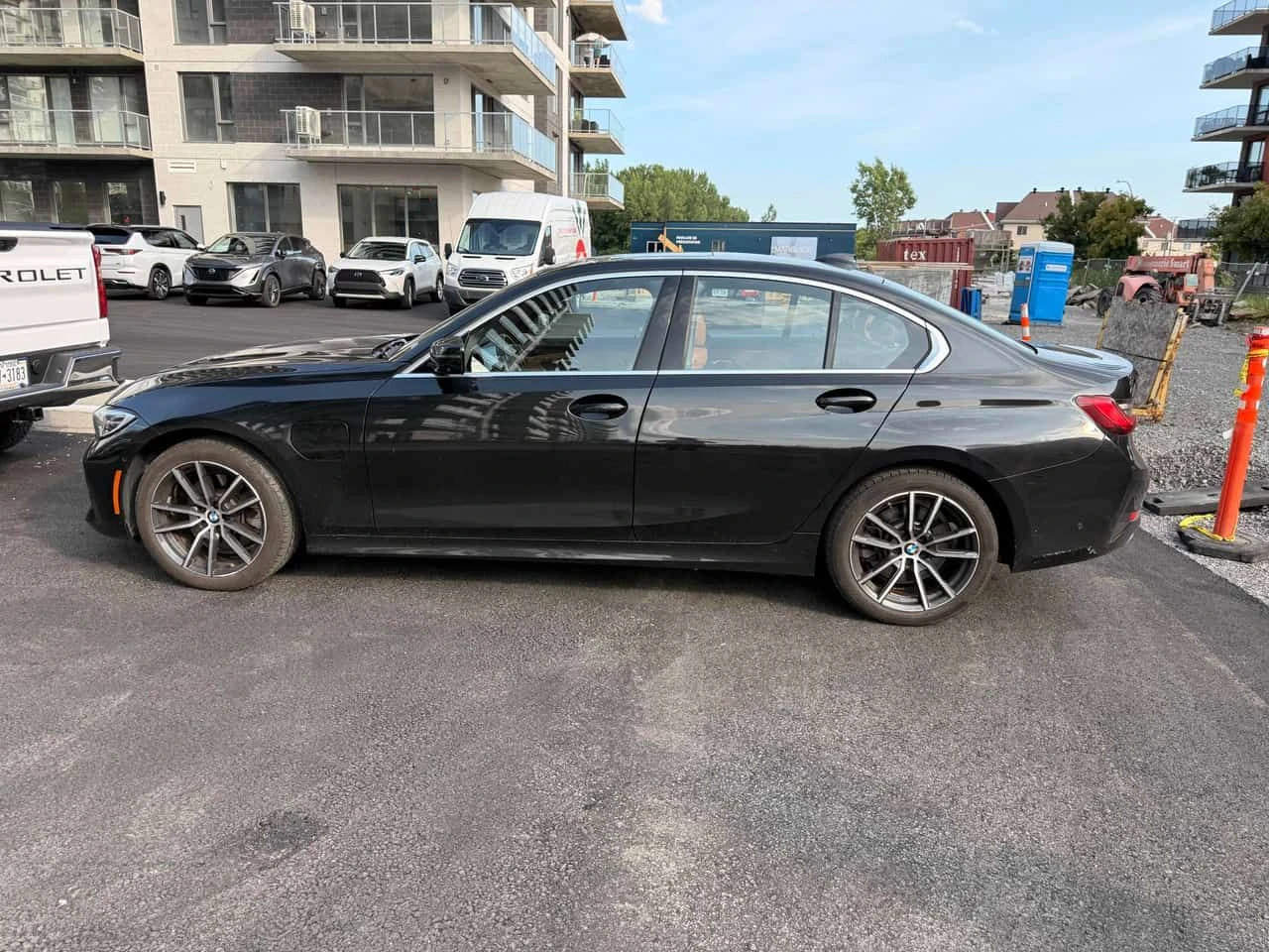 BMW 330 * 330e xDrive * АВТОКРЕДИТ БЕЗ ПЪРВОНАЧАЛНА ВНОСКА, снимка 2 - Автомобили и джипове - 55535631