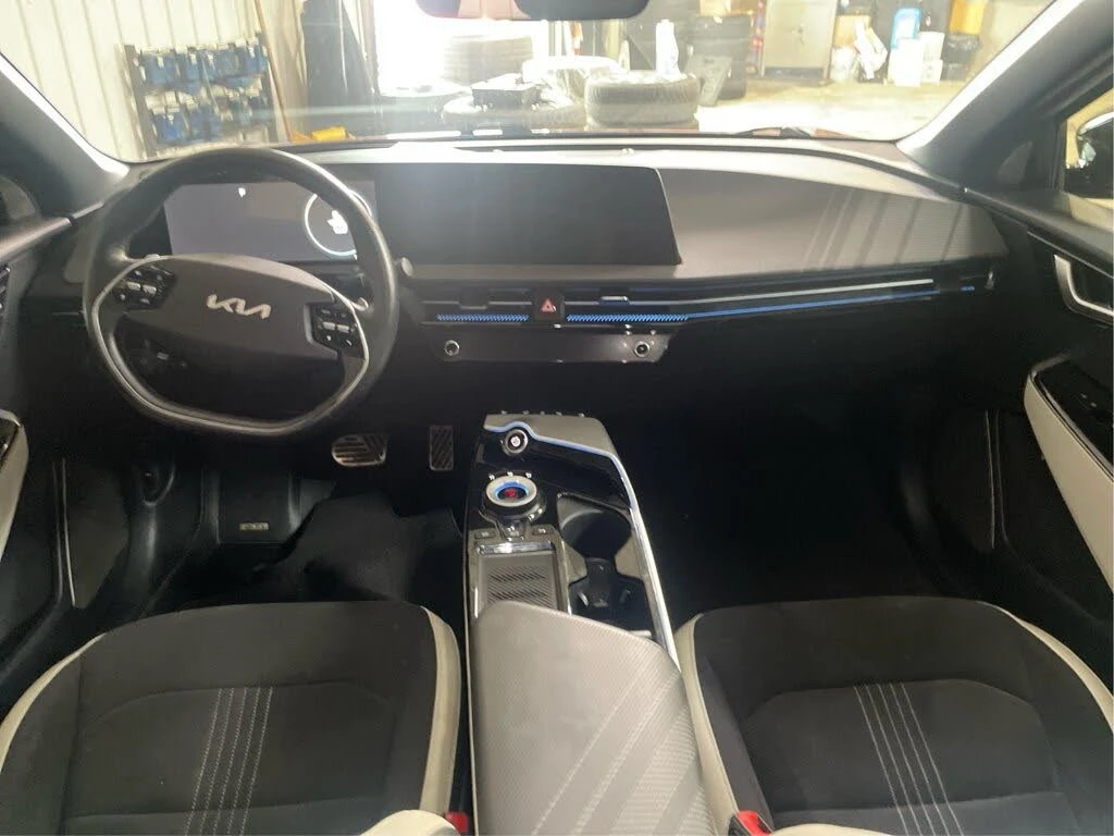 Kia EV6 GT-LINE* 360* ОБДУХ* DISTRONIC* HUD, снимка 10 - Автомобили и джипове - 55644178