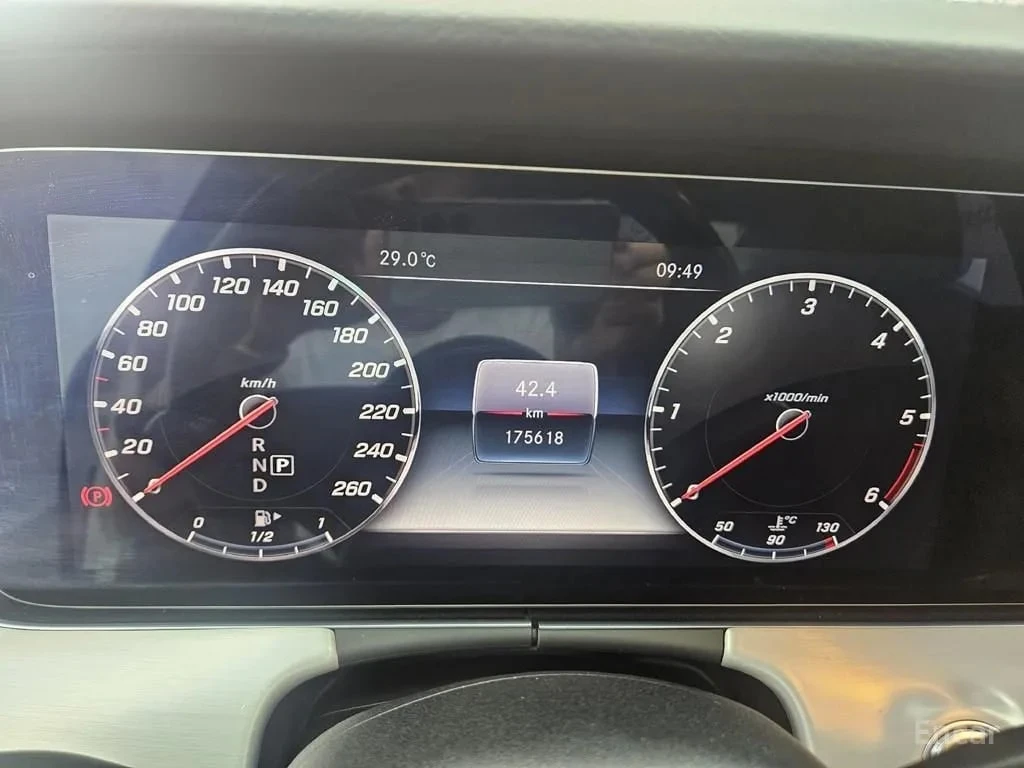 Mercedes-Benz CLS 400 d 4MATIC /ОБДУХВАНЕ/ШИБИДАХ/ДИСТРОНИК/360, снимка 8 - Автомобили и джипове - 56140072