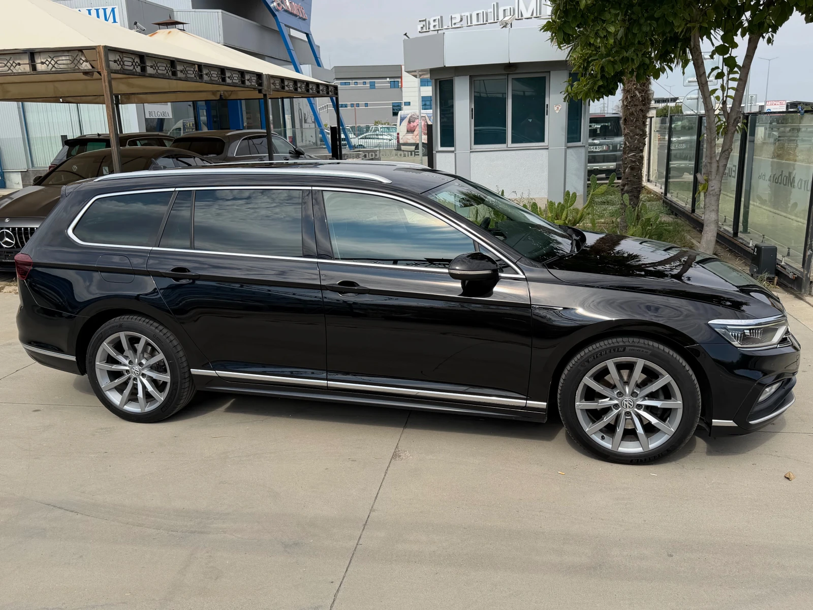 VW Passat 2.0TDI-190ps, 4-MOTION, R LINE, FACE, LED, DISTR, , снимка 4 - Автомобили и джипове - 56163596