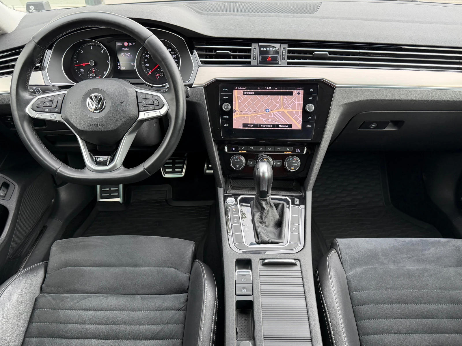 VW Passat 2.0TDI-190ps, 4-MOTION, R LINE, FACE, LED, DISTR, , снимка 9 - Автомобили и джипове - 56163596