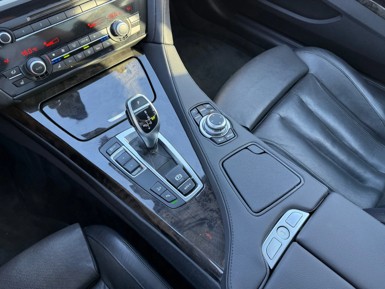 BMW 650 i* X-Drive* M-Pack* Head-Up* Night Vision* , снимка 15 - Автомобили и джипове - 56362365