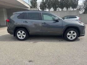Toyota Rav4 * XLE * ПРЕДСТАВИТЕЛСТВО * ПОДГРЕВИ * КАМЕРА * ПАМ, снимка 3