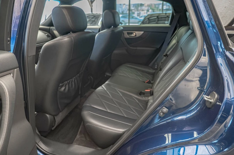 Infiniti QX70 S/Bose/Обдухване/Distronic/Lane Assist/Камера 360, снимка 8 - Автомобили и джипове - 52240835